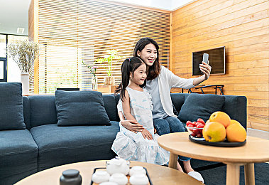 xaxmanta uzun haya uzun：阿塞拜疆语赛车新作发布，无限动态赛道挑战竞速游戏新极限-2