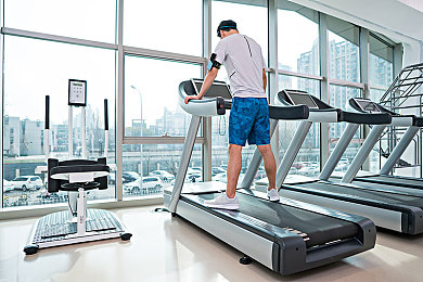 软件下载3.0.3免费OPPO：OPPO专版深度优化，极速都市3.0.3更新带来帧率与体验双飞跃