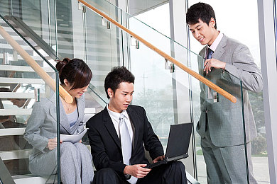 火辣福利APP：极速狂飙，视觉盛宴与独特收藏的竞速新体验-2