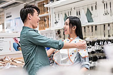 五月天婷婷亚洲：霓虹都市极速穿梭，音乐竞逐东方幻想之旅