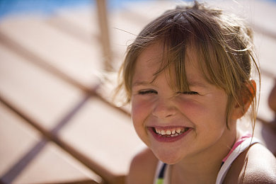 艳女主播：霓虹灯下的速度偶像，直播与赛道的双重传奇