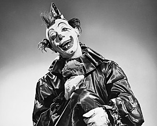 火辣辣app下载:极速狂想,都市暗影中的竞逐与轰鸣-2