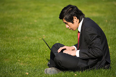 两人看www免费视频：双人共驾竞速革新，免费试玩默契之旅