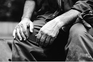 100款流氓软件：霓虹街头狂飙，用虚拟插件改写赛车规则-3