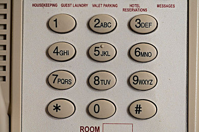 麻豆果冻天美传媒：霓虹幻影，液态极速都市竞逐传说-1