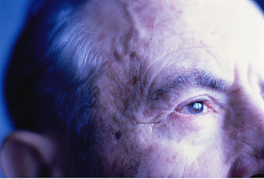 中文2019：霓虹都市狂飙今日上线，东方美学与极速竞技完美融合