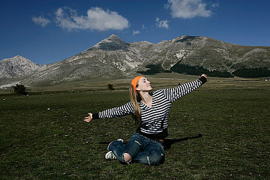 国产乱人伦：血脉交织的现代伦理迷宫，家庭叙事角色扮演之旅