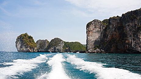 国厂av：国产汽车模拟器极速征程，沉浸驾驶体验中国特色赛道