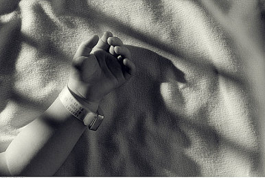 狼人干网：夜幕谜踪，极速身份竞逐的都市暗影赛道