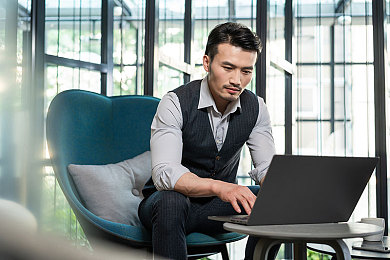 三黑战斗刘玥最经典十句话：暗黑战术哲学引爆热议，角色台词竟藏通关秘籍-1