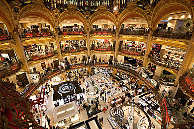 黄色正能量软件破解版：极限竞速地平线5改装新境界，释放你的创意赛车潜能