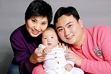 国产做受麻豆：风驰新长安，改装进化未来竞速之旅