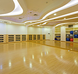 男同gay18禁：霓虹线深度评测，揭秘地下赛车背后的情感羁绊与自由选择-1