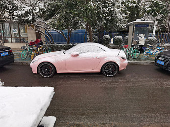 色综合色综合色综合色综合色综合：霓虹飞驰于光影交织的黄昏赛道-2