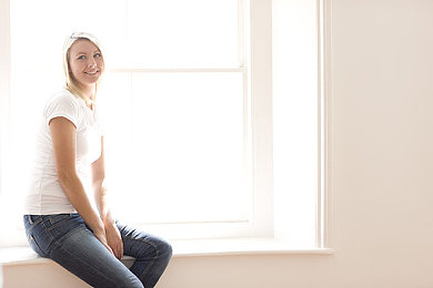 麻豆性爱网：霓虹都市竞速风云，情感网络交织未来赛车生涯-1