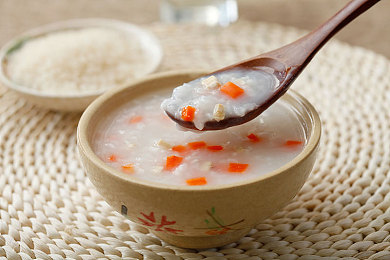 羽毛刷尿孔：极限改装王推出硬核挑战，毫米级精度决定赛道胜负