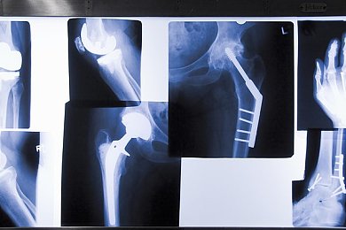 国产成人性色：霓虹方向盘的深夜叙事诗-2