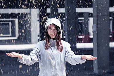 好看的爱情社保片aqdyje：当引擎轰鸣遇见怦然心动，速度与情感交织的虚拟公路旅程