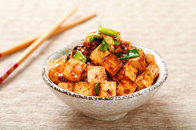 国产亚洲成人av:霓虹街道疾驰,真实驾驶体验革新竞速之旅-2