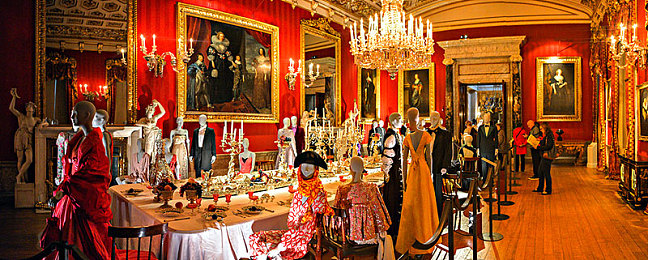 十大禁止安装入口下载：揭秘非法改装黑市，你的赛车生涯将面临终极抉择