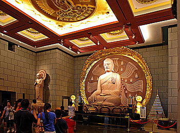 男生女生差差差免费APP：极速对决上线，差异化赛车体验开启全新竞技时代