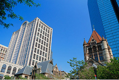 女子坤坤：极速风尚，霓虹都市的个性化竞速之旅