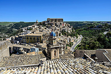 8x华人：龙纹涂装飞驰墨西哥，华人车队极限竞速艺术解析