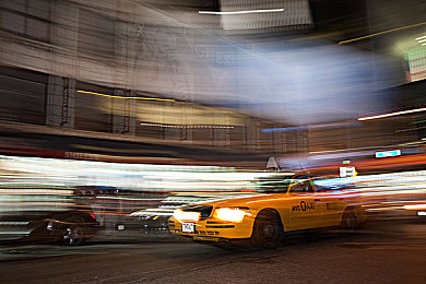 黄色带APP:霓虹数据交响,动态协议中的极速哲学-2