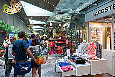 国产黄AV：经典警匪追逐玩法本土化，全新赛车游戏掀起街头狂飙热潮-2