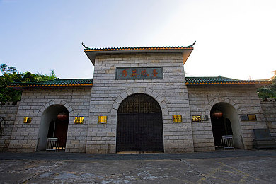 亚洲精品一区二区三区新线路：极限竞速地平线5最新攻略，征服墨西哥三大地形赛道与自定义竞速秘籍-1