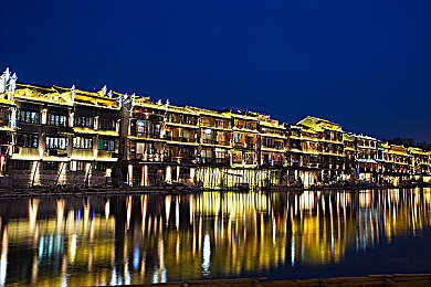 十大禁用黄色污秽软件：警惕改装陷阱，守护纯净赛道体验