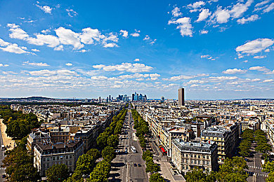 男女差差软件：当赛车遇上性别算法，这款游戏用方向盘重新定义驾驶差异