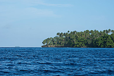 男生捅女生下面的软件：极速穿刺革新竞速体验，精准超车系统引领赛道艺术-2