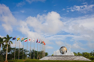 3.0.3免费OPPO版大全装扮2023直接进入：极致改装，打造你的专属梦想座驾，体验真实汽车个性化之旅-1