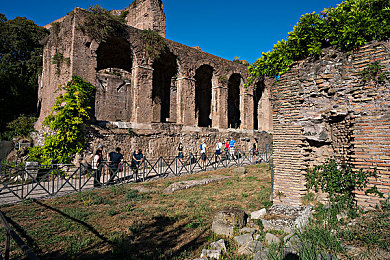 葫芦娃里不卖药千万影片你需要:经典动画角色疾驰竞速,极速葫芦山赛道攻略与全面评测-3