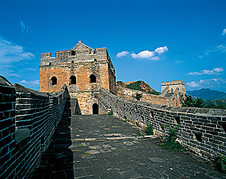 一品鲍分练中心：《极速纪元》驾控殿堂揭秘，三大关键攻略助你从新手进阶职业车手-2