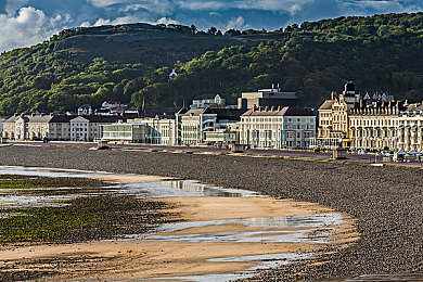 男人把坤坤塞进女人的坤坤里:双人协同驾驶新纪元,极速装载的精密配合艺术-1