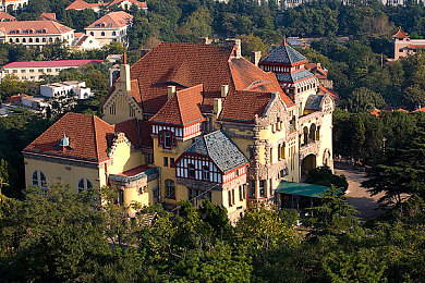 黑人干女优:暗夜疾速追击,霓虹赛道上的终极对决-3