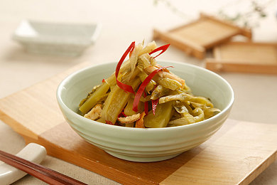 打扑克又叫又疼还不盖被子：心跳加速策略对决，畅享极速卡牌竞技新体验