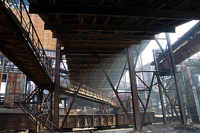 中国亲子乱XXXXXiBD：家庭公路之旅上线，动态对话树系统开启温情驾驶冒险-1