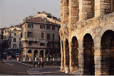 大学生GayXXXXchine：齿轮与学位交织的竞速校园物语