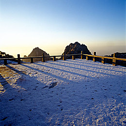 骗娇妻蒙眼最后一起3p：极速同盟迷雾赛道，团队竞速与心理博弈的终极考验-2