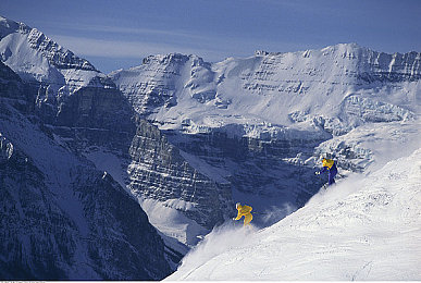 老头正添奶狂吃做乳：末世狂飙，生存竞速新游《废土老司机》获特别好评