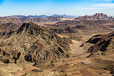黄三色与黑三色一样吗:赛车涂装颜色选择,影响驾驶心理与赛道表现-3