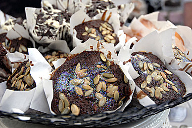 成人性做爰直播app：虚幻5硬核竞速新作今日上线，直播互动改写赛道对决结局-2