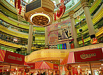 色婷婷五月天网:墨西哥画卷,自由驰骋的斑斓引擎诗篇-3