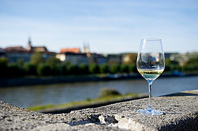 美女赤裸视频软件：虚拟偶像竞速，经纪人疾驰养成记-2