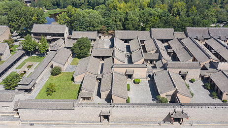 黄片AV国产：竞速新纪元，本土赛车游戏以规则与视听革新引领策略风潮