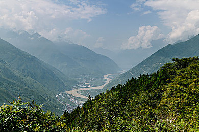 18禁火影:粉丝自制竞速游戏发布,融合忍者元素颠覆传统驾驶体验-2