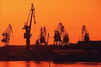 哗哩哔哩哔哩24小时观看免费：极限竞速地平线5今日上线，新手必备车辆与越野技巧全解析